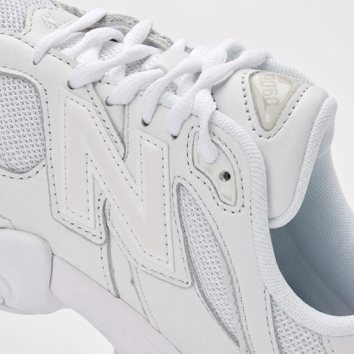 Unisex Chunky Leather & Mesh Trainers in white – view 4