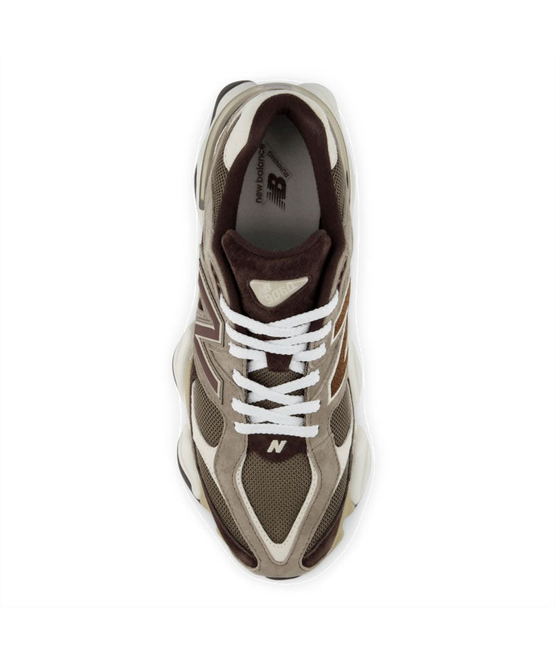 Unisex Chunky Trainers in dark brown, khaki, cream – view 3