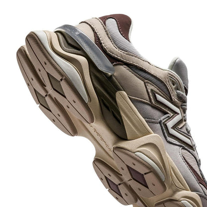 Unisex Chunky Trainers in grey, taupe, brown – view 5