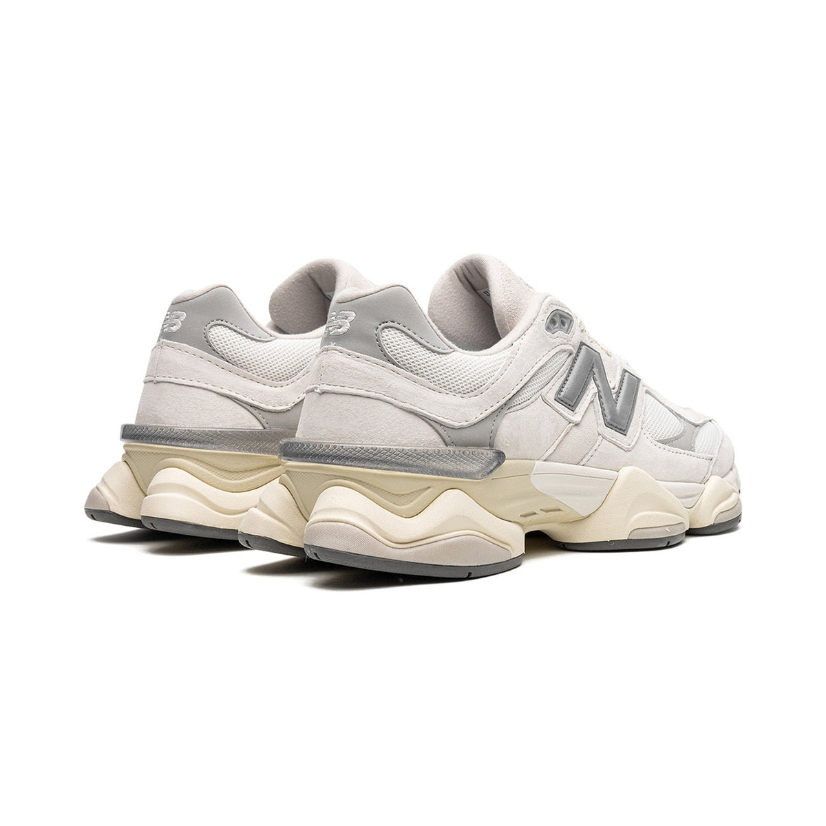 Unisex Chunky Trainers in off-white, light grey – view 3