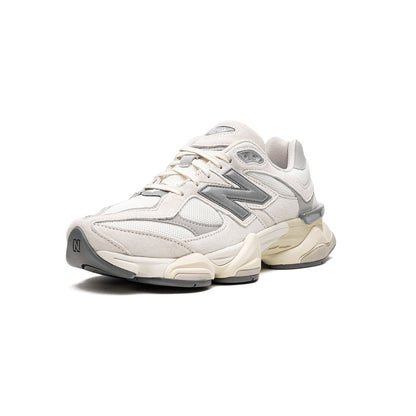 Unisex Chunky Trainers in off-white, light grey – view 4