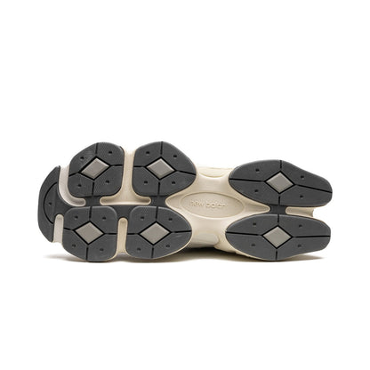 Unisex Chunky Trainers in off-white, light grey – view 5
