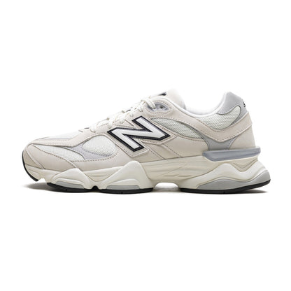 Unisex Chunky Trainers in off-white, black, pale blue – view 7