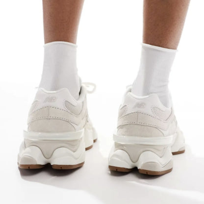 Unisex Chunky Trainers in off-white, beige, leopard print – view 4